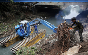 BPBD DKI mengingatkan warga meningkatkan kewaspadaan longsor seiring potensi hujan tinggi selama Desember 2025. /Pemprov DKI