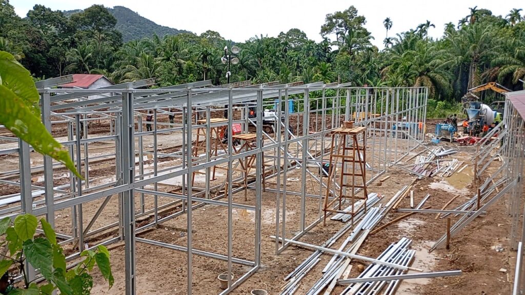 Pembangunan hunian sementara (huntara) tahap I di Kabupaten Agam, Sumatra Barat. /BNPB