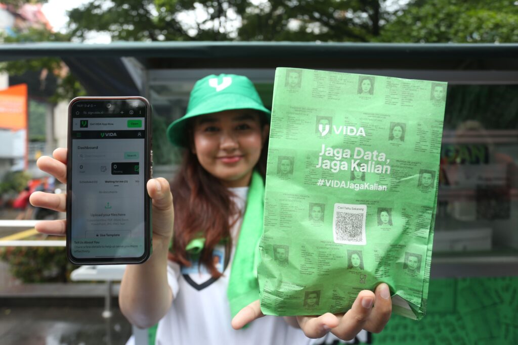 Tampilan fitur DocsVault dan SecureShare pada VIDA App sebagai perlindungan data pribadi oleh VIDA, yang diperkenalkan pada acara peluncuran kampanye “VIDA Jaga Kalian” di Jakarta, Kamis (22/1/2026). VIDA mendorong literasi publik dan solusi teknologi untuk membangun budaya perlindungan data pribadi berkelanjutan. /VIDA