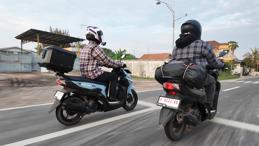 Pengendara sedang long touring. Yamaha menekankan pengecekan dan perawatan motor pasca touring agar performa, kenyamanan, dan keselamatan berkendara tetap terjaga. /Yamaha