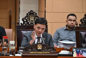 Ketua Komisi III DPR RI Habiburokhman dalam RDPU bersama Kepala Kejaksaan Negeri Sleman, Kapolresta Sleman, serta kuasa hukum Hogi Minaya di Ruang Komisi III DPR, Kompleks Parlemen, Senayan, Jakarta, Rabu (28/1/2026). Komisi III DPR menilai perkara Hogi Minaya layak dihentikan demi keadilan substantif masyarakat. /DPR-Aditya dan Andri