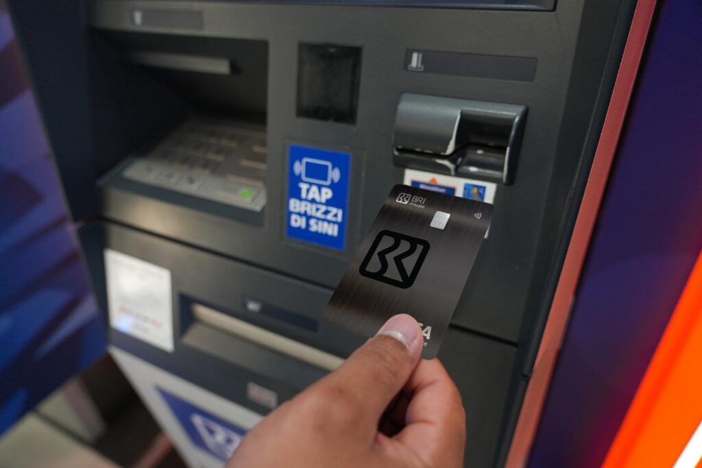 Tampilan desain baru kartu kredit BRI VISA Infinite. /BRI