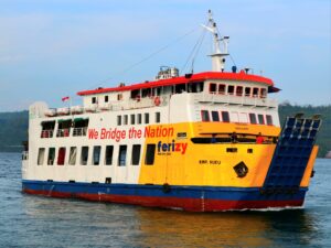 Kapal Ferry bersiap menyeberangi pulau. /ASDP