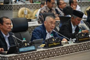 Menteri Perhubungan Dudy Purwagandhi saat dalam Rapat Kerja bersama Komisi V DPR RI di Jakarta, Selasa (27/1/2026). Kemenhub mempercepat pemulihan transportasi Sumatra demi konektivitas, keselamatan, dan kelancaran distribusi logistik pascabencana. /Kemenhub
