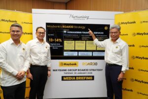 Presiden Komisaris/Presiden & Group CEO Maybank Dato' Sri Khairussaleh Ramli dan Direksi Maybank Group. Strategi ROAR30 menegaskan fokus Maybank memperkuat kepemimpinan regional melalui pertumbuhan berkelanjutan hingga 2030. /Maybank