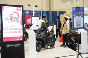 Stan sepeda motor pada agenda BCA Expoversary 2026. BCA Finance optimistis penjualan motor 2026 membaik dengan promo bunga rendah dan pembiayaan aman. /BCA