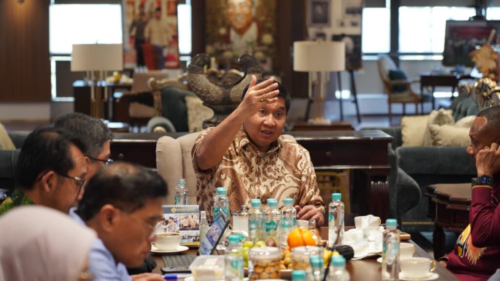 Menteri Perumahan dan Kawasan Permukiman (PKP) Maruarar Sirait. Program Bantuan Stimulan Perumahan Swadaya berbasis data BPS diharapkan mempercepat pengentasan kemiskinan dan meningkatkan kualitas hunian masyarakat Papua. /Kementerian PKP