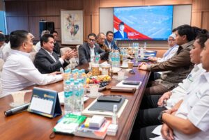 Pertemuan bersama Direktur Utama BRI Hery Gunardi, Direktur Consumer Banking BRI Aris Hartanto, Direktur Utama PT Permodalan Nasional Madani (PNM) Arief Mulyadi, serta Menteri Perumahan dan Kawasan Permukiman (PKP) Maruarar Sirait di Kantor Kementerian PKP, Jakarta, Senin (9/2/2026). BRI terus memperkuat perannya dalam mendukung Program 3 Juta Rumah melalui penyaluran Kredit Program Perumahan dan KUR Perumahan yang inklusif. /BRI