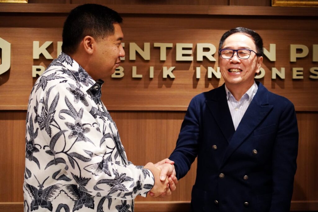 Menteri Perumahan dan Kawasan Permukiman (PKP) Maruarar Sirait dengan Komisaris Utama Astra Prijono Sugiarto di Jakarta, Kamis (19/2/2026). PKP dan Astra kolaborasi bangun 3.250 rumah MBR tepat sasaran 2026. /PKP