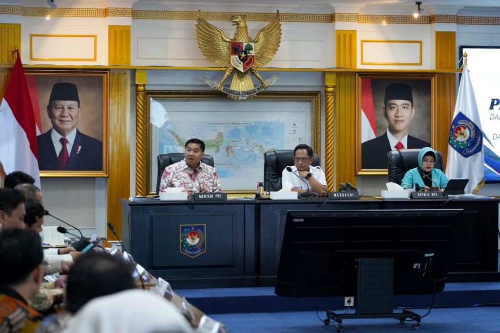 Rapat Koordinasi Program Perumahan di Kantor Kementerian Dalam Negeri, Jakarta, Rabu (25/2/2026). Program perumahan 2026 berbasis data BPS, sinergi pusat-daerah kurangi beban rakyat. /PKP