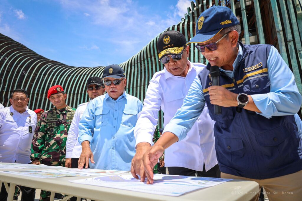 Menteri Koordinator Bidang Politik dan Keamanan RI, Djamari Chaniago, melakukan kunjungan kerja ke Ibu Kota Nusantara (IKN), Selasa (3/3/2026). Menkopolkam mengapresiasi progres pembangunan IKN dan menilai infrastruktur yang tersedia siap mendukung pemindahan kementerian secara bertahap. /OIKN