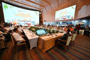 Menteri Perhubungan Dudy Purwagandhi secara resmi membuka Posko Pusat Angkutan Lebaran Terpadu 2026 di Kantor Pusat Kementerian Perhubungan, Jakarta, pada Jumat (13/3/2026). Kemenhub buka Posko Angkutan Lebaran guna koordinasi nasional dan kelancaran mudik. /Daniel-BKIP Kemenhub