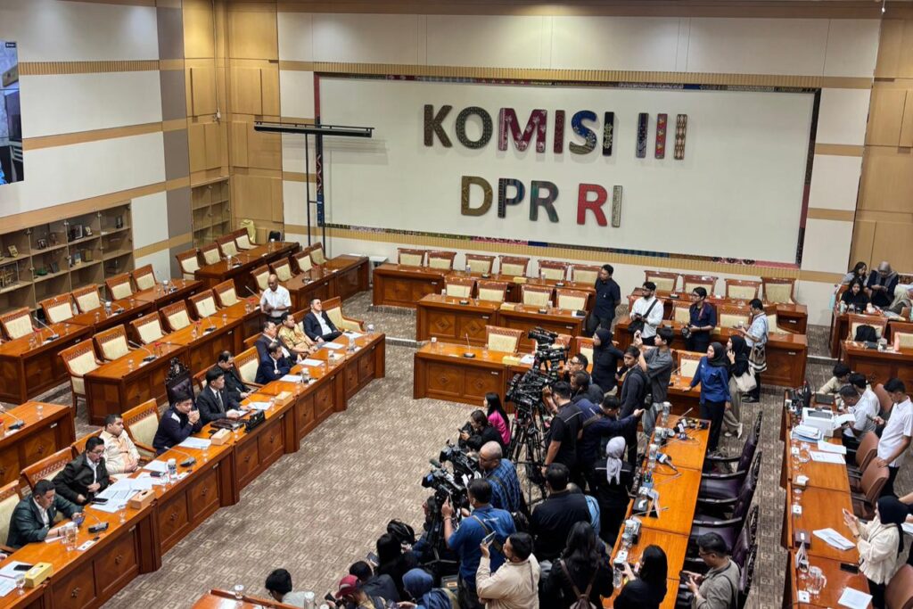 Rapat Dengar Pendapat Umum Komisi III DPR membahas kasus Amsal Sitepu. Penangguhan Amsal jadi simbol dukungan dan perlindungan terhadap pelaku ekonomi kreatif Indonesia. /Dok. Pribadi