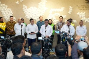 Konferensi pers terkait kebijakan THR, BHR, dan stimulus ekonomi Idulfitri di Jakarta, Selasa (3/3/2026). Pemerintah menggelontorkan stimulus besar melalui THR Rp55 triliun, BHR ojol Rp220 miliar jelang Idulfitri 1447 H. /Kemenko Perekonomian