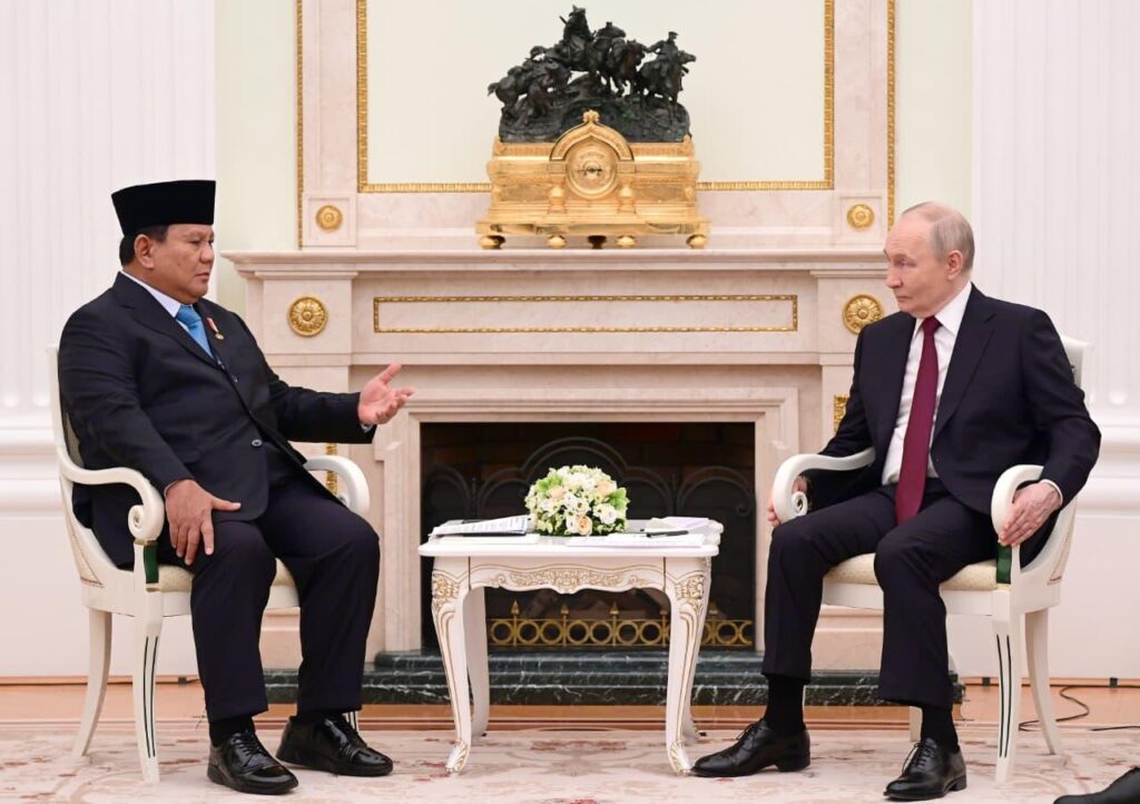 Presiden Prabowo Subianto melakukan pertemuan dengan Presiden Federasi Rusia Vladimir Putin di Istana Kremlin, Moskow, Senin (13/4/2026). Indonesia dan Rusia perkuat kerja sama strategis energi, investasi, dan sektor prioritas lainnya. /BPMI Setpres