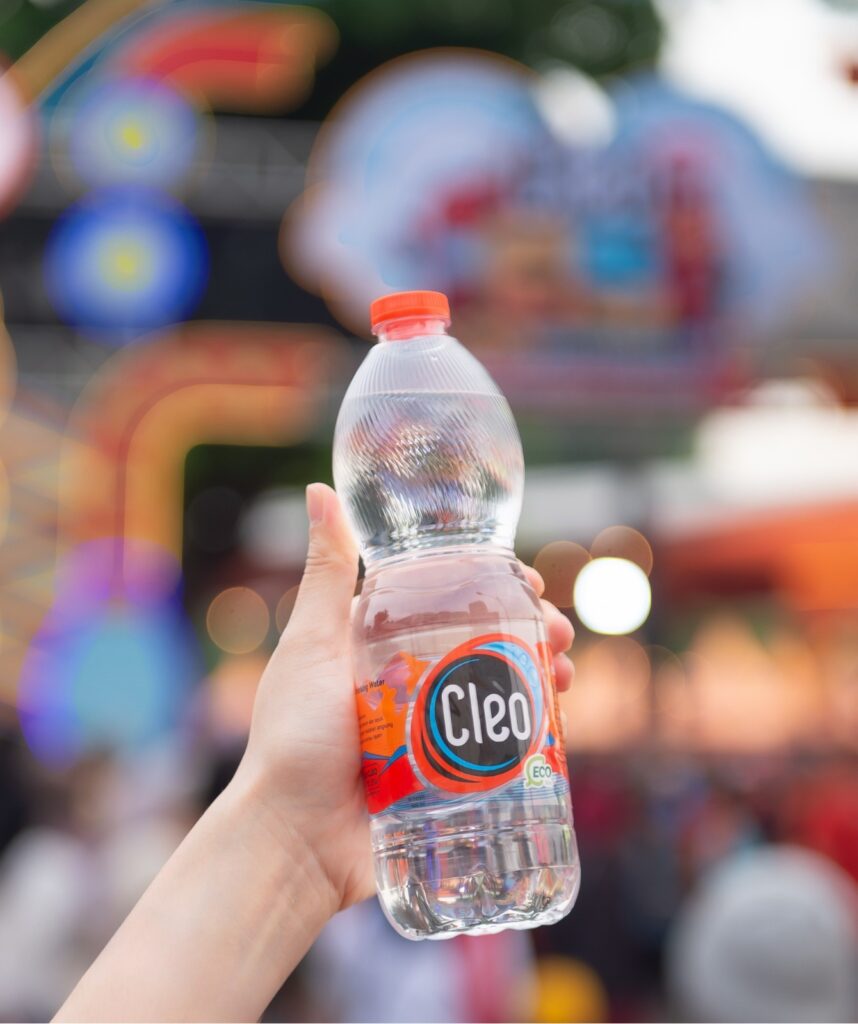 Air minum Cleo. PT Sariguna Primatirta Tbk (CLEO) konsisten tumbuh melalui inovasi produk, ekspansi pabrik, dan distribusi yang kuat. /CLEO
