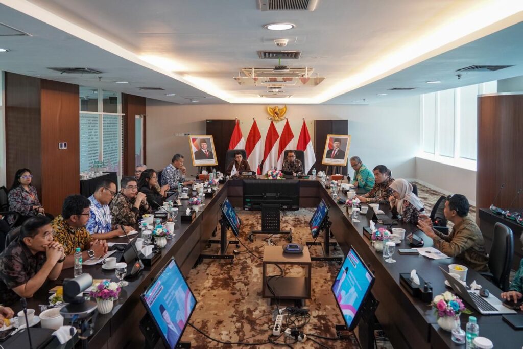 Kementerian Perumahan dan Kawasan Permukiman (PKP) bersama Lembaga Kebijakan Pengadaan Barang/Jasa Pemerintah (LKPP) membahas sinkronisasi kebijakan pelaksanaan bantuan pemerintah di sektor perumahan agar pelaksanaan program rakyat lebih efektif. /PKP