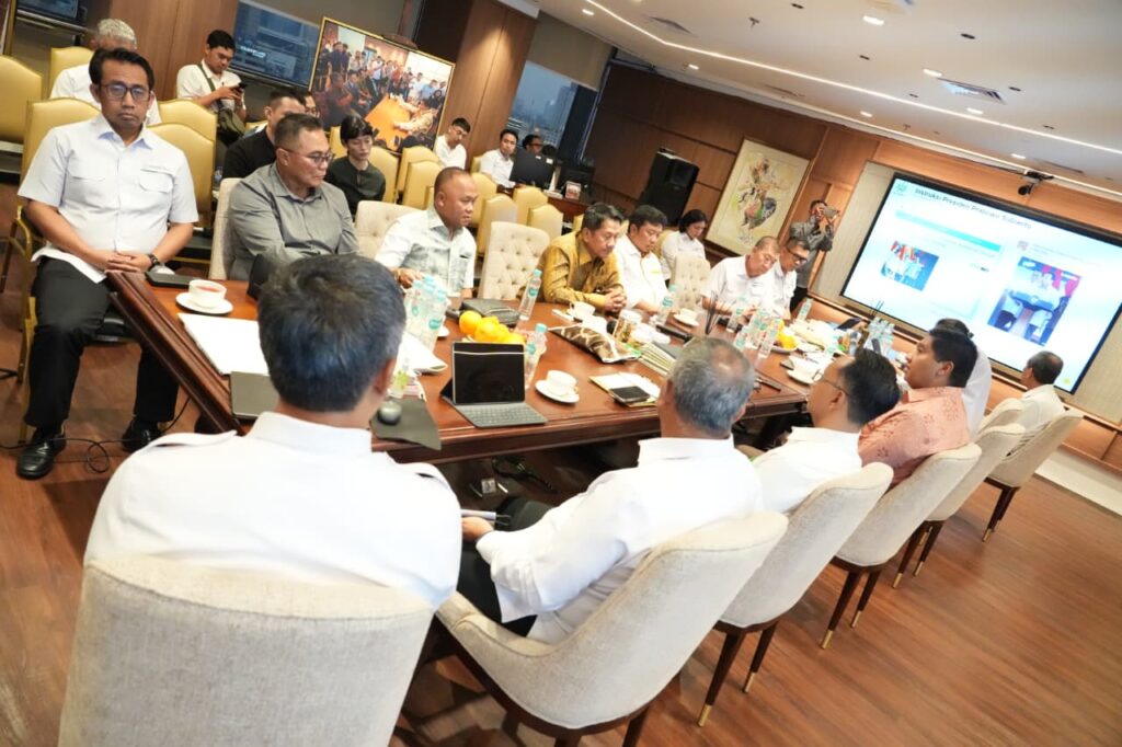 Pertemuan Menteri Perumahan dan Kawasan Permukiman (PKP) Maruarar Sirait dengan asosiasi pengembang perumahan di Jakarta, Senin (18/5/2026). Kementerian PKP menyiapkan cicilan rumah subsidi 40 tahun dan program penghijauan kawasan perumahan nasional. /PKP