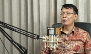 Pengamat kebijakan publik dari Universitas Trisakti Trubus Rahadiansyah. Akademisi mendesak pemerintah mengkaji ulang regulasi demi melindungi data perusahaan dan kepastian hukum bersama. /YouTube DamailahRI