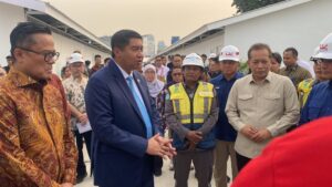 Menteri Perumahan dan Kawasan Permukiman (PKP) Maruarar Sirait meninjau kesiapan Hunian Senen yang berlokasi di Jalan Kramat Raya, Senen, Jakarta Pusat, Selasa (9/6/2026). Hunian Senen disiapkan untuk relokasi warga bantaran rel dengan fasilitas lengkap dan aman. /PKP