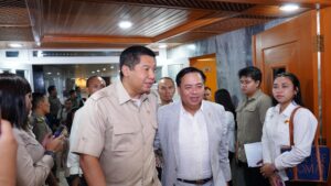 Menteri Perumahan dan Kawasan Permukiman (PKP) Maruarar Sirait bersama Ketua Komisi V DPR RI Lasarus. Komisi V mendukung penambahan anggaran PKP guna mempercepat pembangunan dan renovasi perumahan nasional berkelanjutan. /PKP
