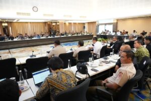 Rapat koordinasi tingkat menteri percepatan rehabilitasi dan rekonstruksi pascabencana Sumatera di Jakarta, Kamis (18/6/2026). Kementerian PKP mempercepat pembangunan hunian tetap pascabencana demi pemulihan masyarakat dan wilayah Sumatera berkelanjutan. /PKP