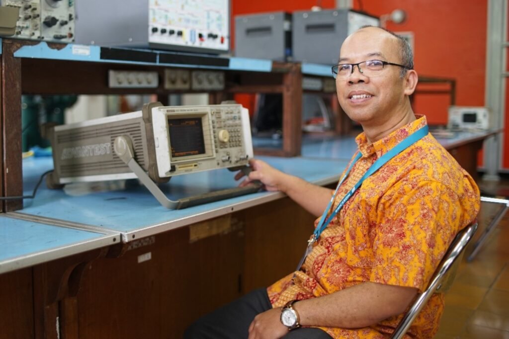 Pakar Telekomunikasi dari Institut Teknologi Bandung (ITB), M. Ridwan Effendi. Transparansi layanan dan opsi rollover dinilai sebagai solusi terbaik guna mengatasi persoalan kuota internet hangus. /Dok. ITB