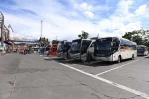 Ditjen Hubdat Kemenhub imbau warga pastikan bus rombongan laik jalan dan berizin resmi. Pengecekan kendaraan dapat dilakukan via Spionam atau Mitra Darat. /Kemenhub