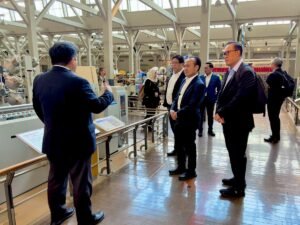 Sesmenko Susiwijono kunjungi Toyota Commemorative Museum di Jepang. Pemerintah dorong transformasi industri otomotif, ekosistem baterai, dan rantai pasok global. /Kemenko Perekonomian
