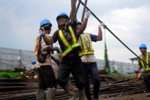 Penurunan elastisitas kesempatan kerja dan lonjakan PHK pascapandemi menekan kelas menengah. Apindo dorong konsep flexicurity dalam RUU Ketenagakerjaan. /PxHere