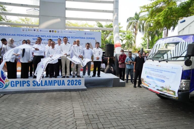 Wamenko Bidang Perekonomian Dradjad Hari Wibowo sebut penguatan rantai pasok dan konektivitas di wilayah Sulampua krusial untuk kendalikan inflasi pangan jelang Natal dan Tahun Baru. /fdn-humas ekon